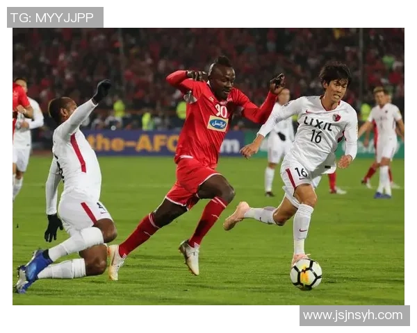 冈山绿雉与绿岛漩涡的精彩对决揭示足球战术与团队协作的魅力